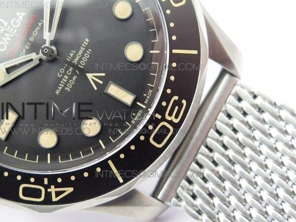 SEAMSTER 300 "NO TIME TO DIE" TITANIUM V2 LIMITED EDITION – Bild 12