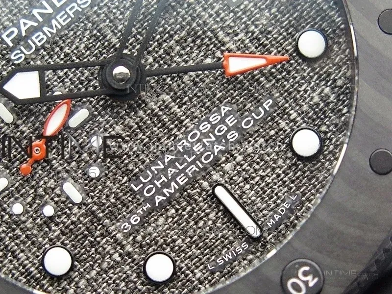PAM1039 Submersible Luna Rossa 47mm