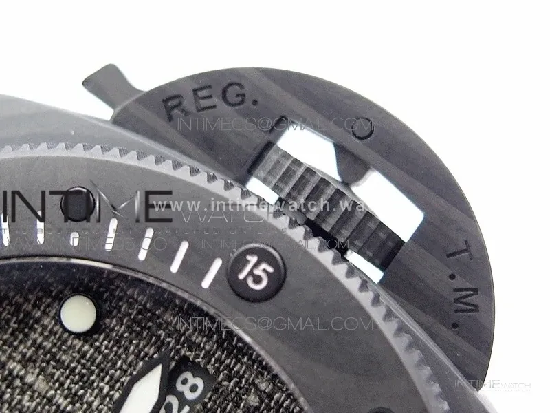 PAM1039 Submersible Luna Rossa 47mm